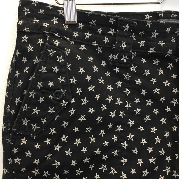 Torrid Star Print Twill Military Short - Picture 4 of 10